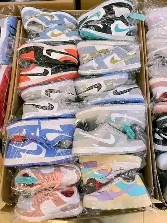 Buy Authentic Nike Sneakers Pallets for sale